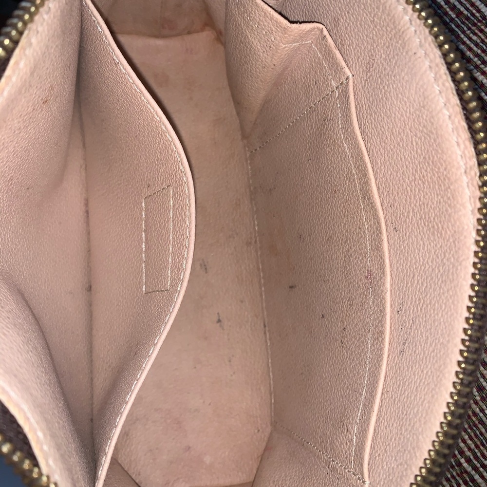Authentic Louis Vuitton cosmetic pouch - Picture 6 of 8